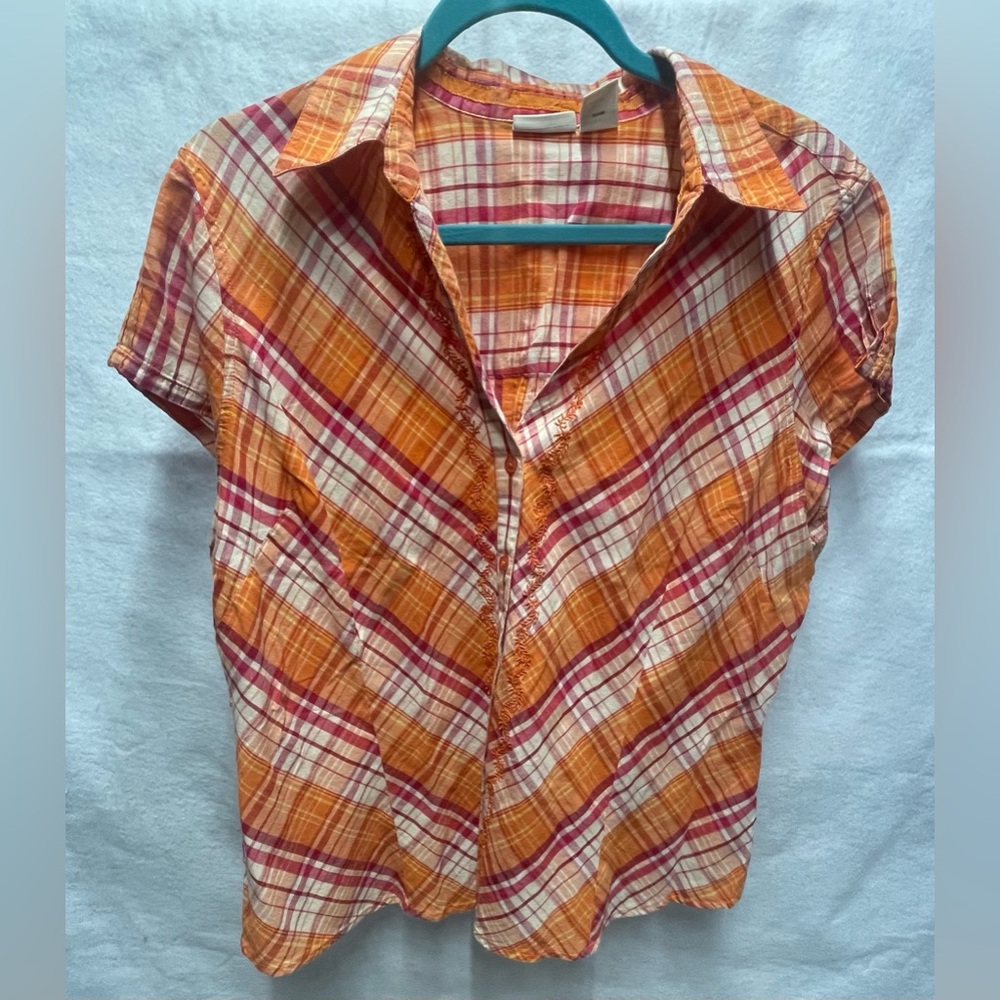 St. John's Bay short sleeved button up shirt
